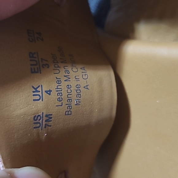 Franco Sarto, Gia Sandals Size 7 - Picture 6 of 6